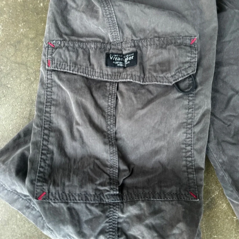 Wrangler Cargo Shorts Mens 40 Gray Performance Hybrid Cotton Nylon Hiking